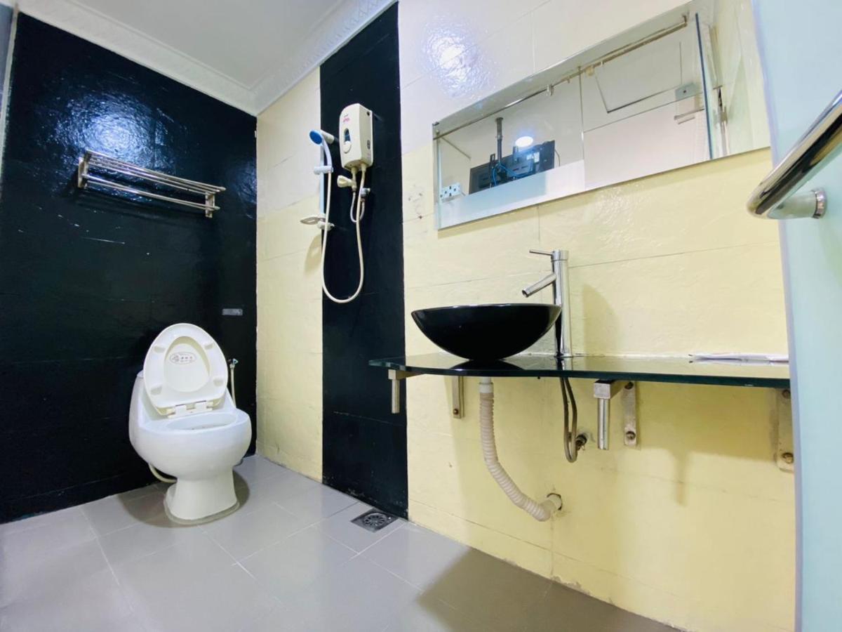 Surya Boutique Hotel Klang Bagian luar foto