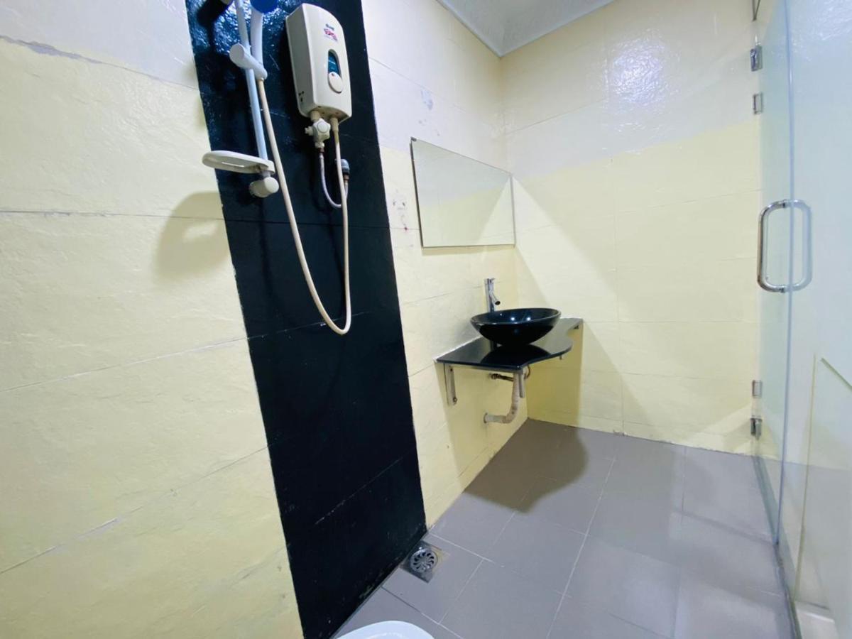 Surya Boutique Hotel Klang Bagian luar foto