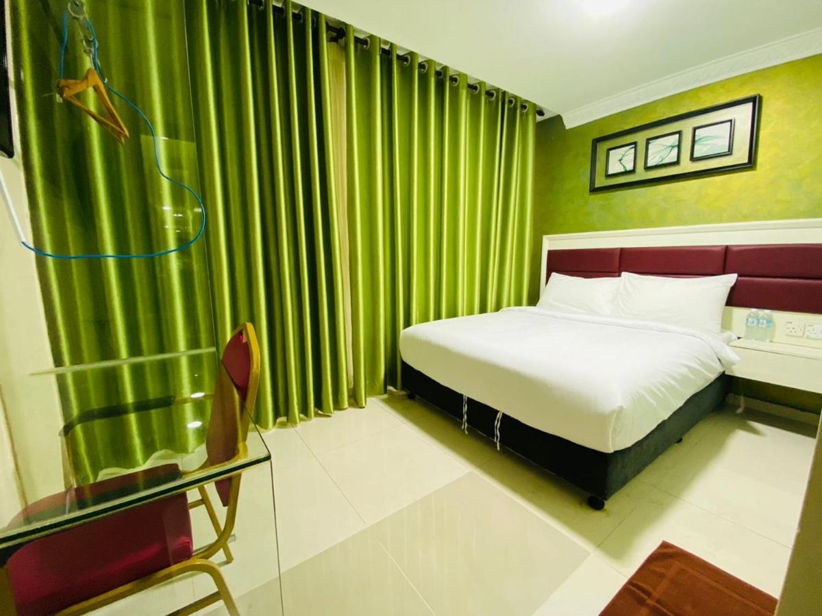 Surya Boutique Hotel Klang Bagian luar foto
